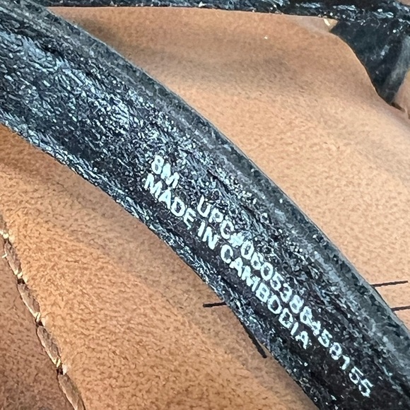 004. Time and Tru Studded Women's Gladiator Sandals - sz 8 - Picture 7 of 8